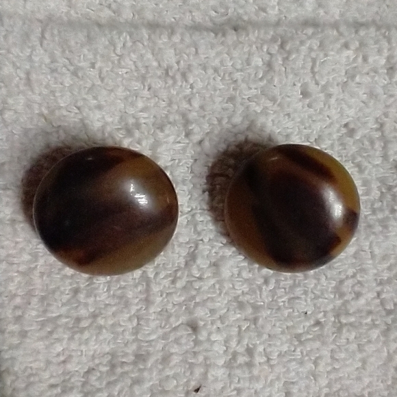 Brown black tortoise 🐢 shell 🐚 look clip button earrings - Picture 1 of 3